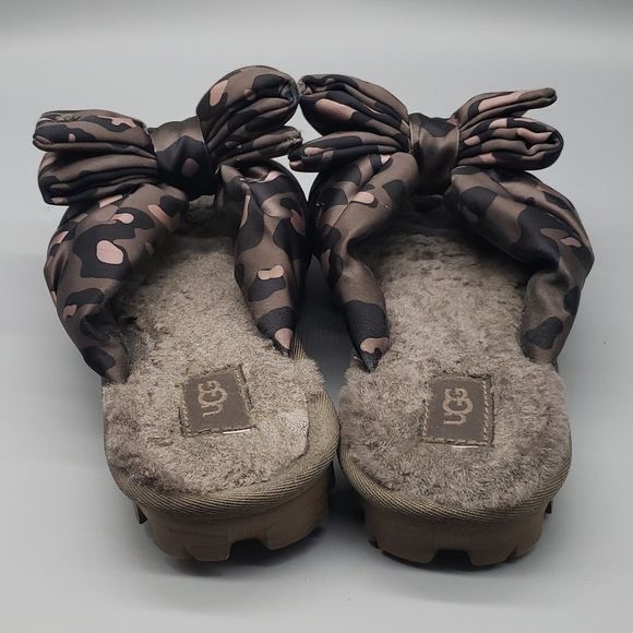 UGG LEOPARD LUSHETTE SLIDE SHEARLING SATIN PUFFER SANDALS - Picture 5 of 9